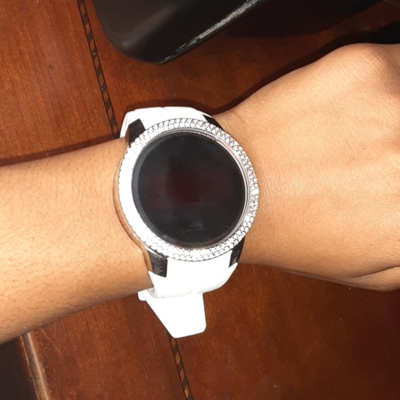 The Touch Screen Watch - Picture 3 of 4